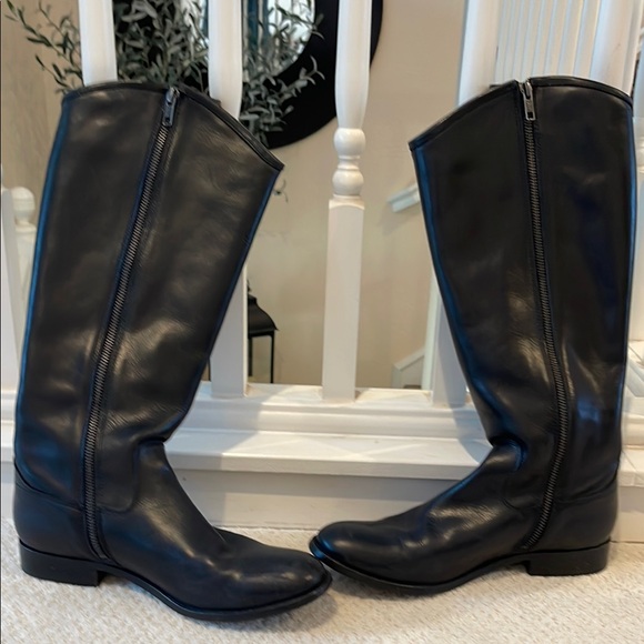 Frye Black leather Boots with Side Zipper - Picture 2 of 6